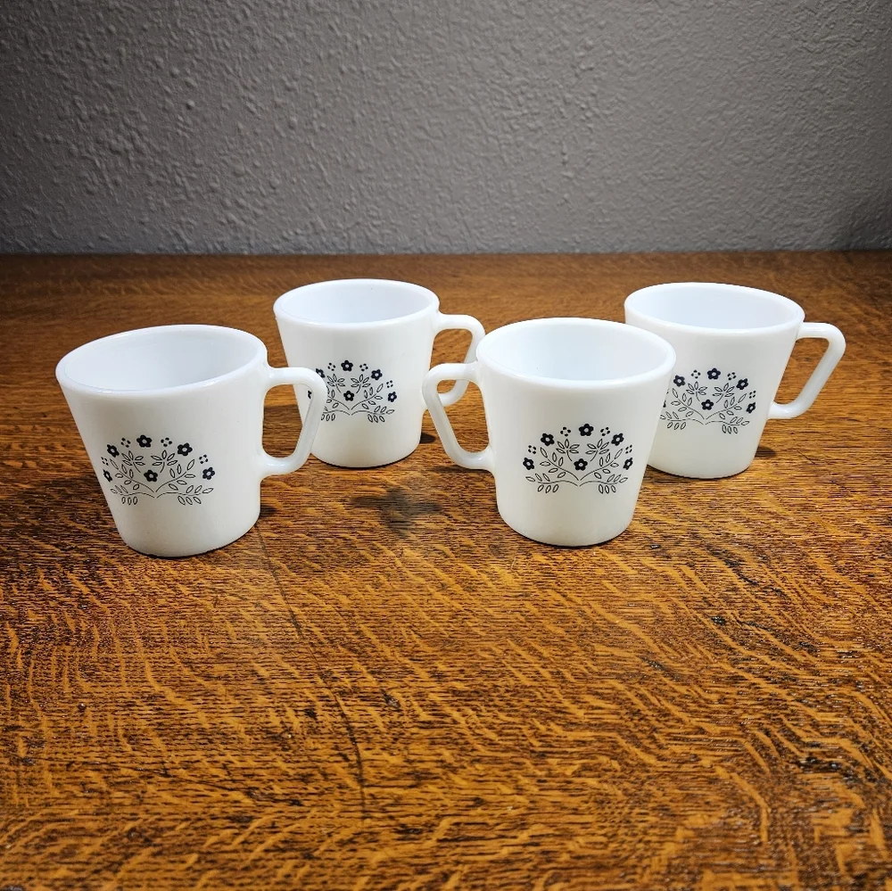 Pyrex Summer Impressions Blueberry Mugs Set Of 4 Vintage